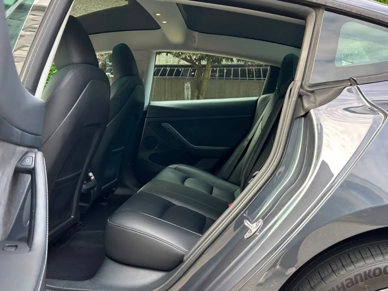 Tesla Model 3 - Image 22