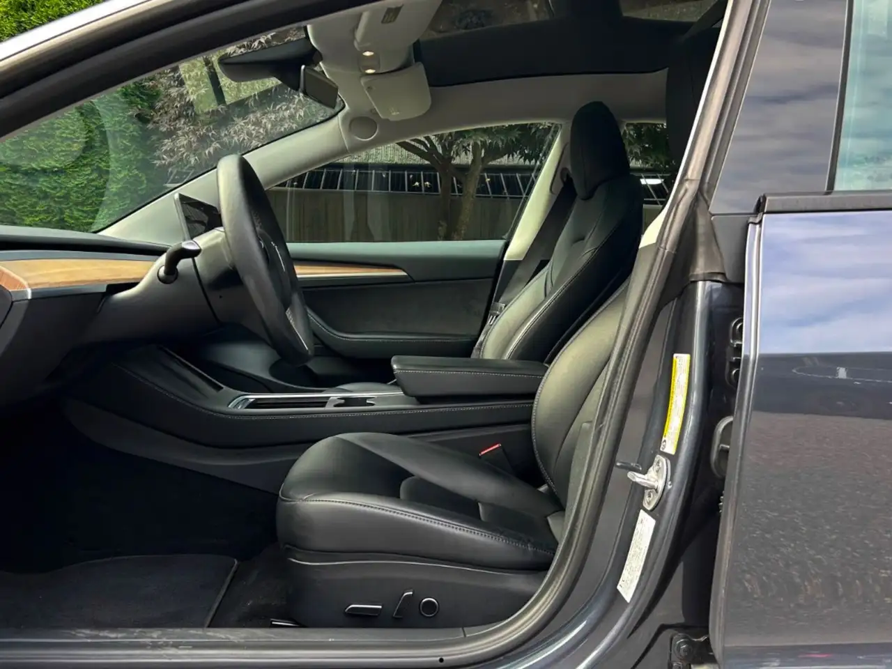 Tesla Model 3 - Image 20