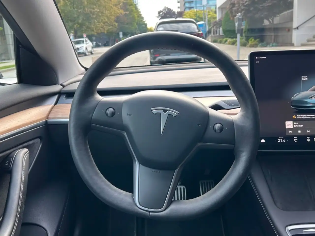 Tesla Model 3 - Image 23