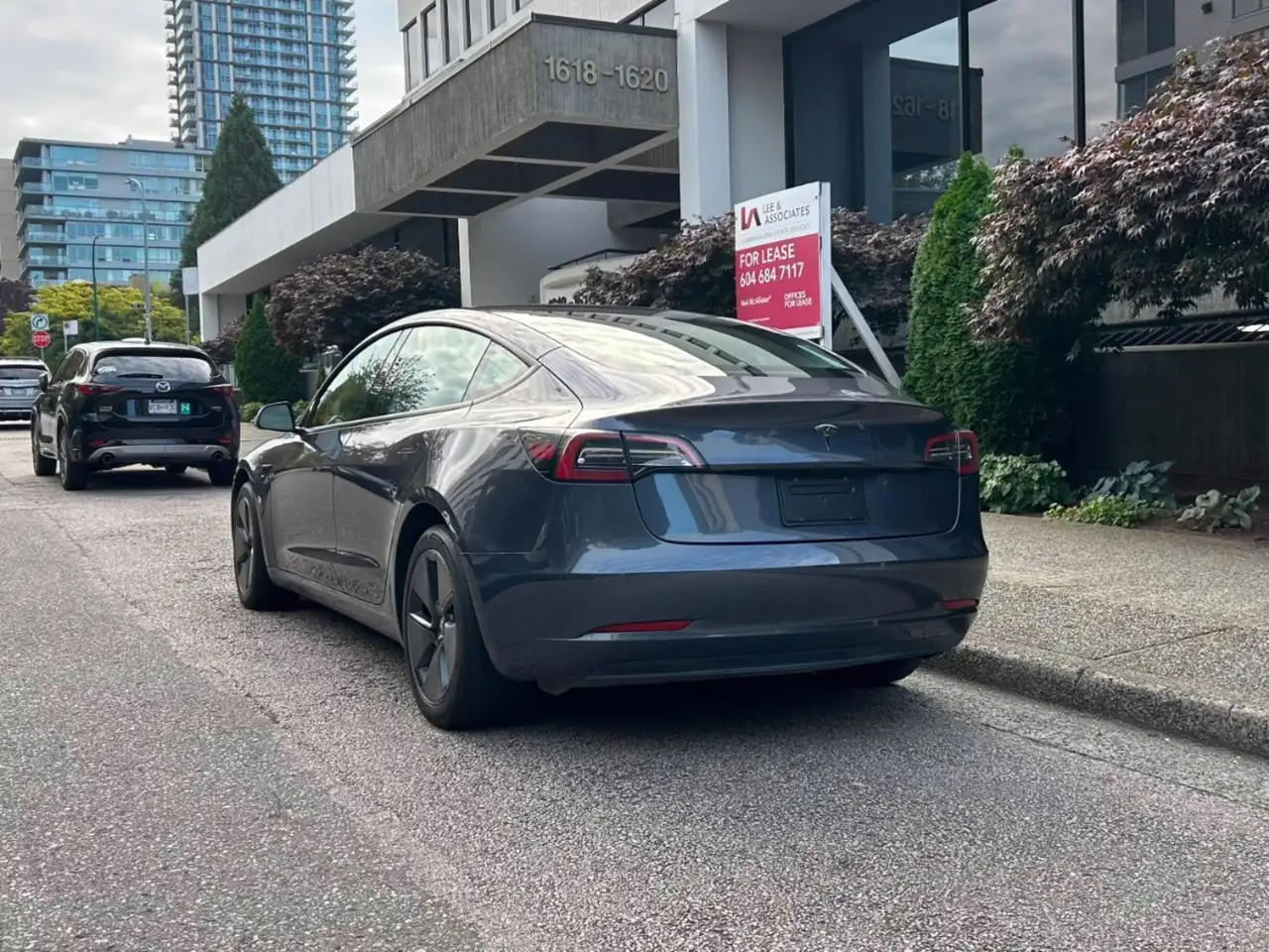 Tesla Model 3 - Image 3