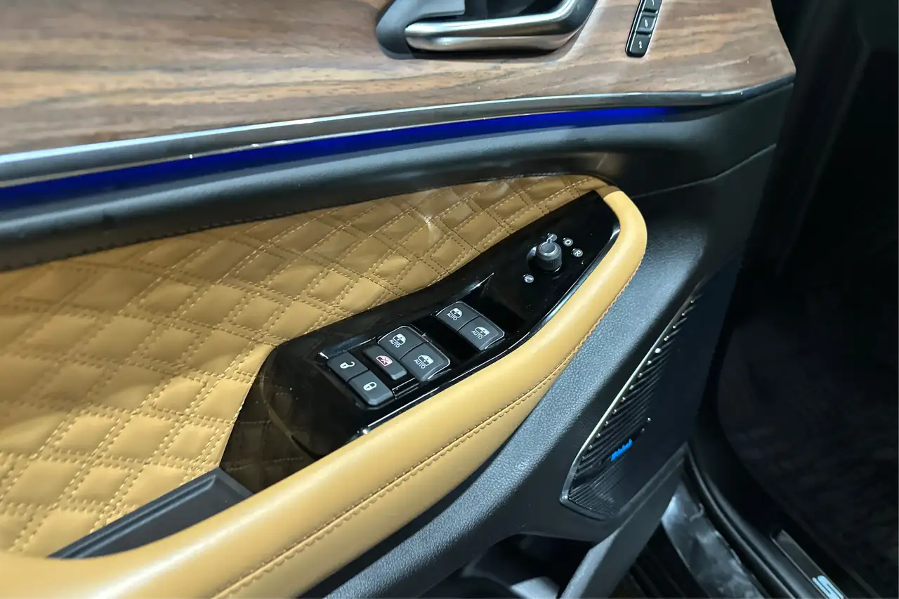 Jeep Grand Cherokee - Image 27