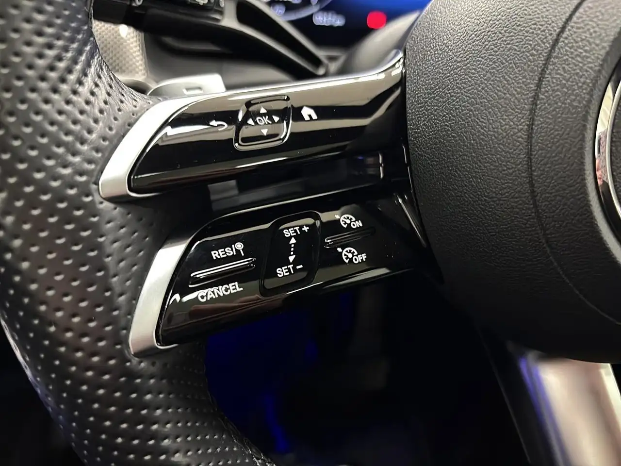 Mercedes-Benz GLC - Image 16