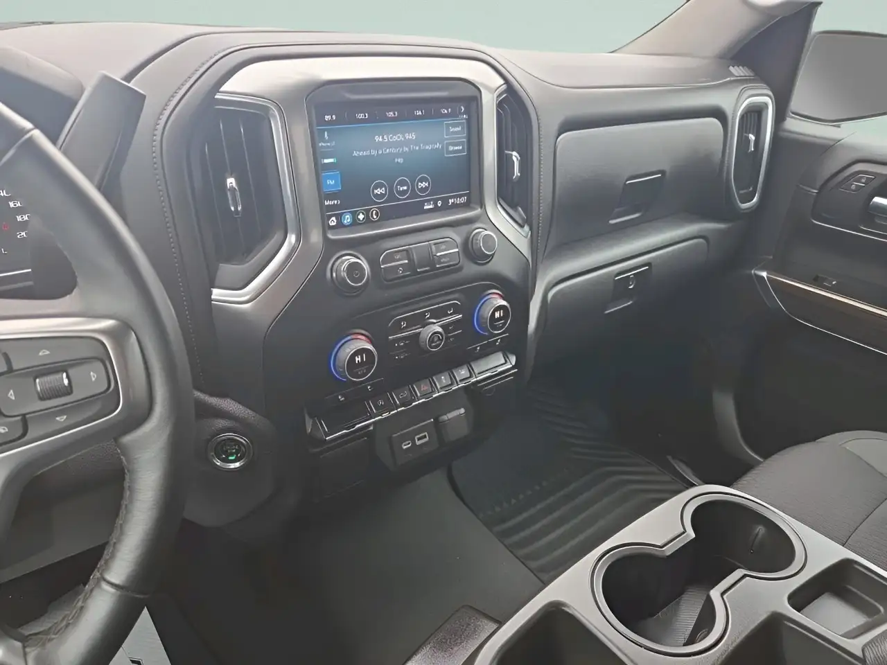 Chevrolet Silverado 1500 - Image 30