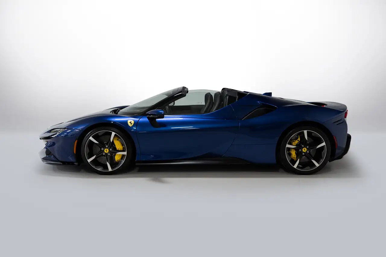 Ferrari SF90 Spider - Image 10