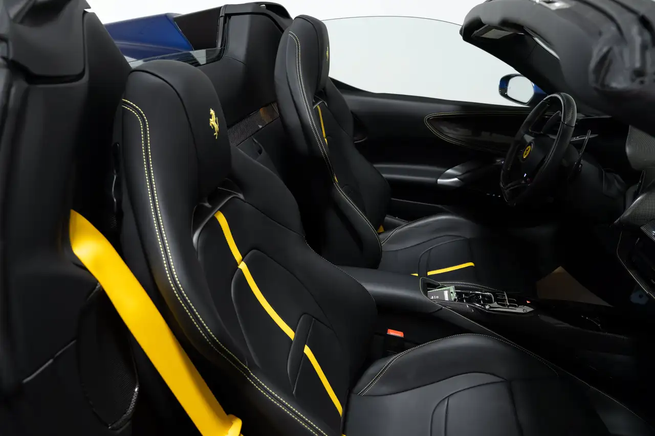 Ferrari SF90 Spider - Image 28
