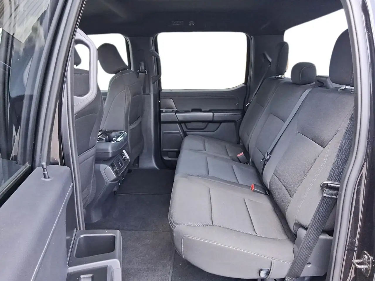 Ford F-150 - Image 9