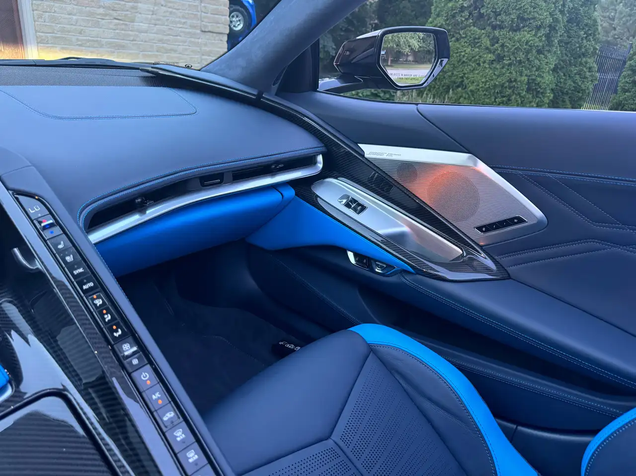 Chevrolet Corvette - Image 14