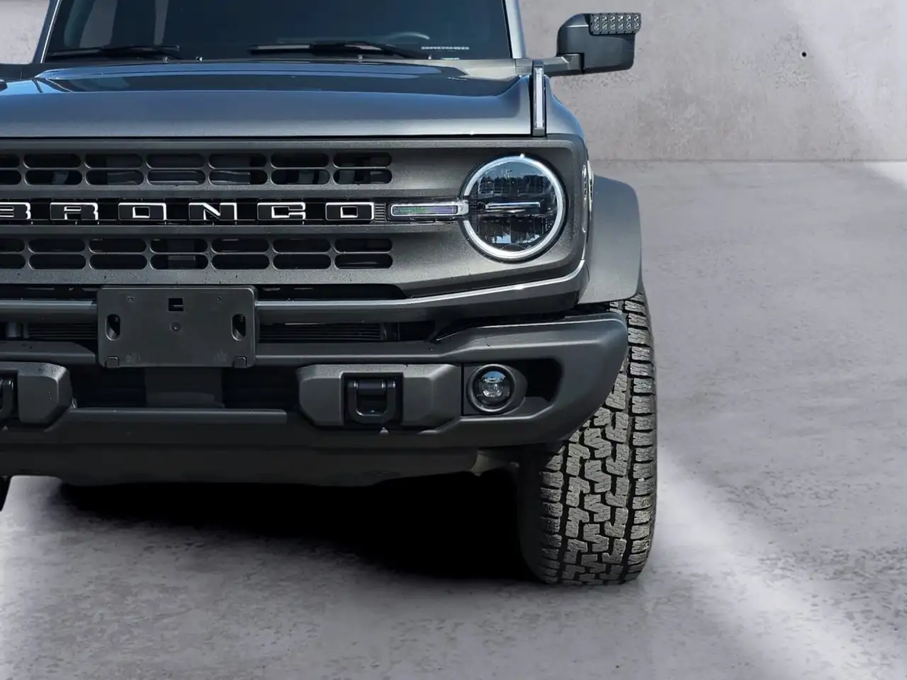 Ford Bronco - Image 2