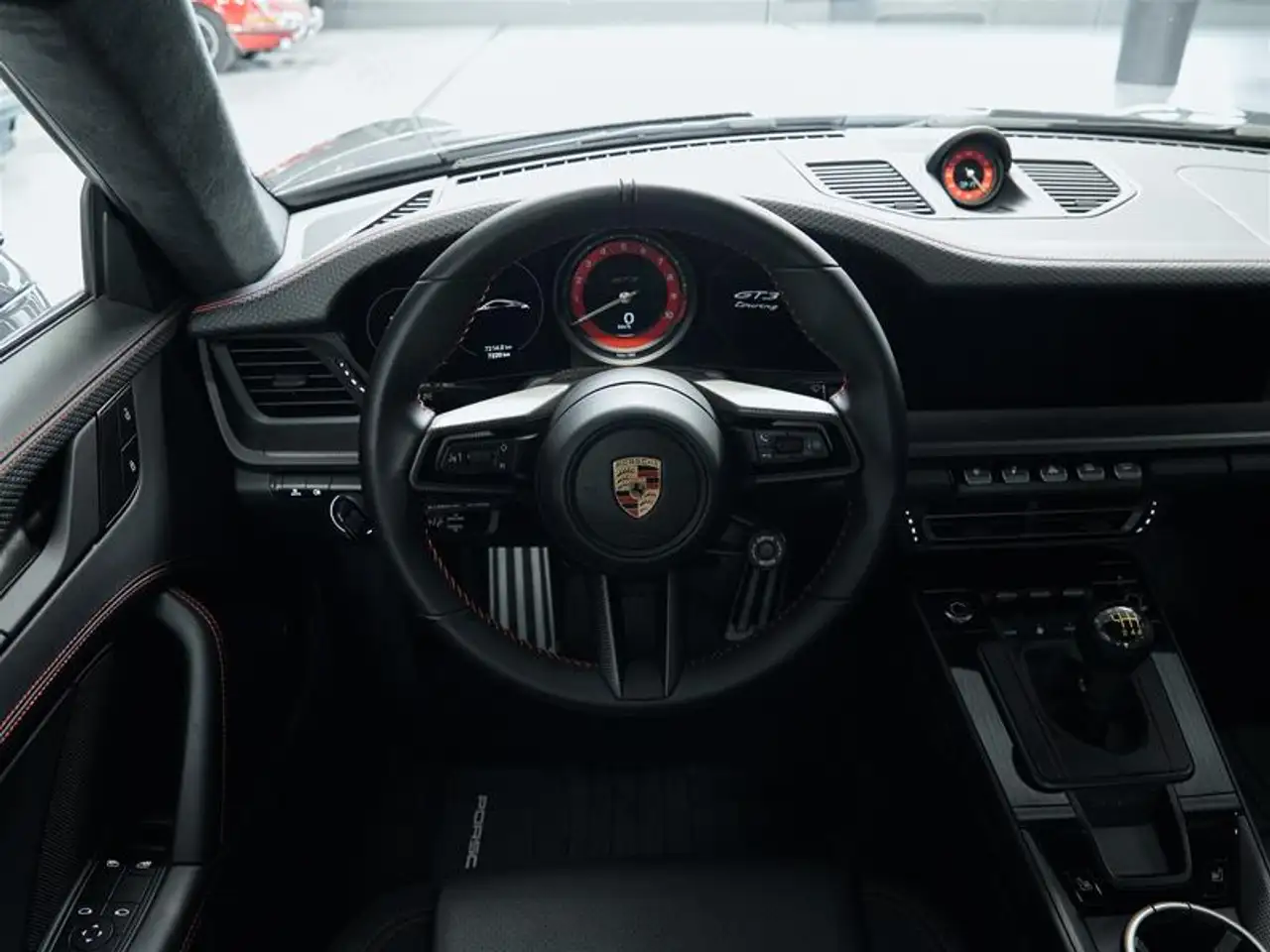 Porsche 911 - Image 38