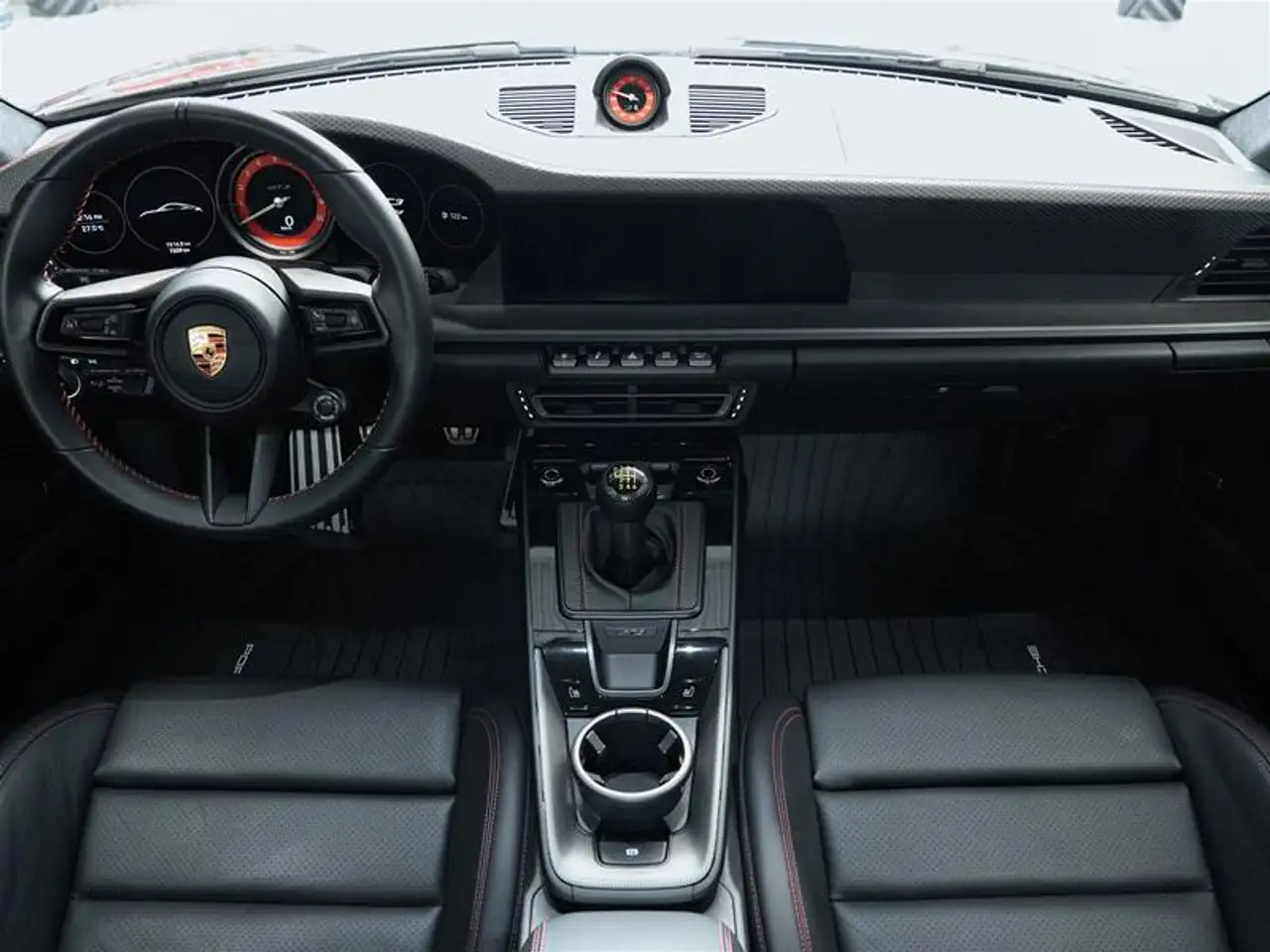 Porsche 911 - Image 30