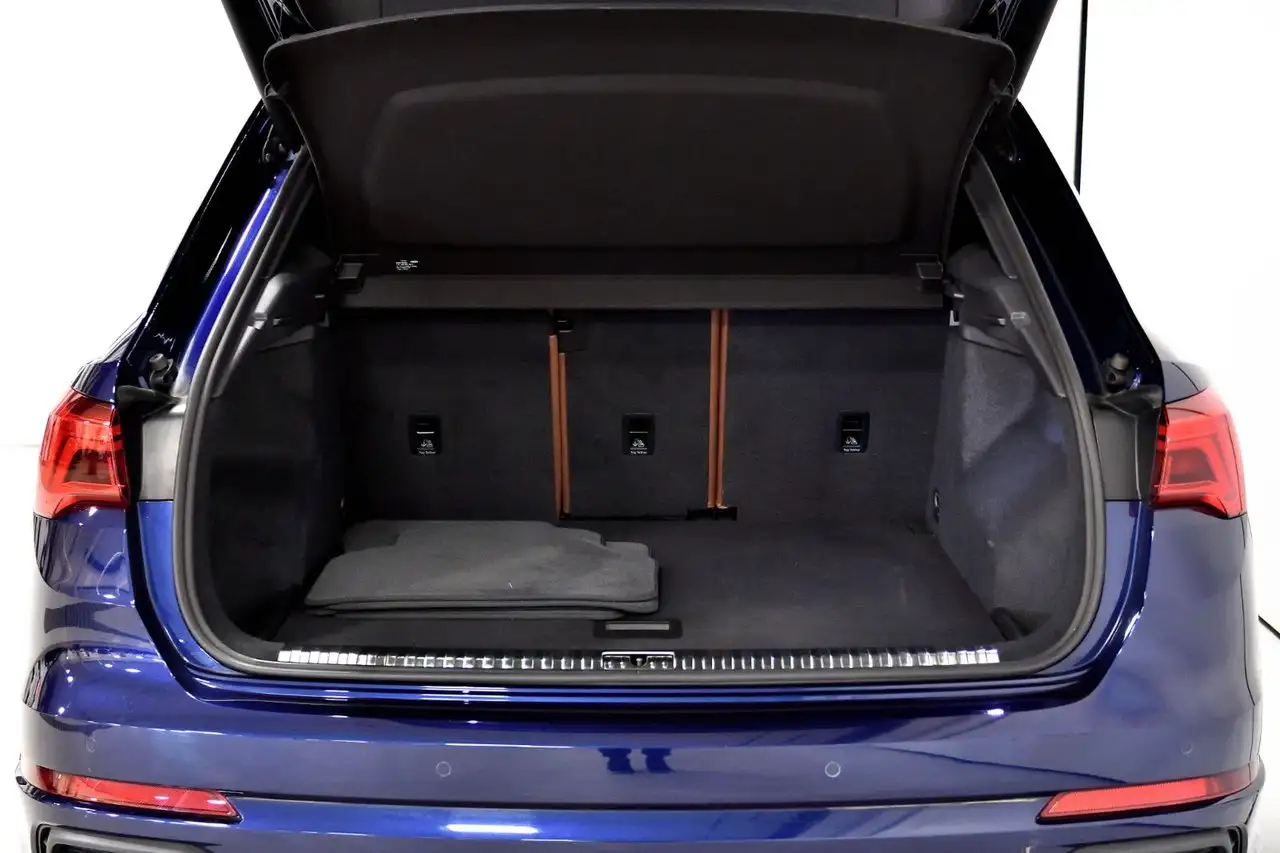 Audi Q3 - Image 11