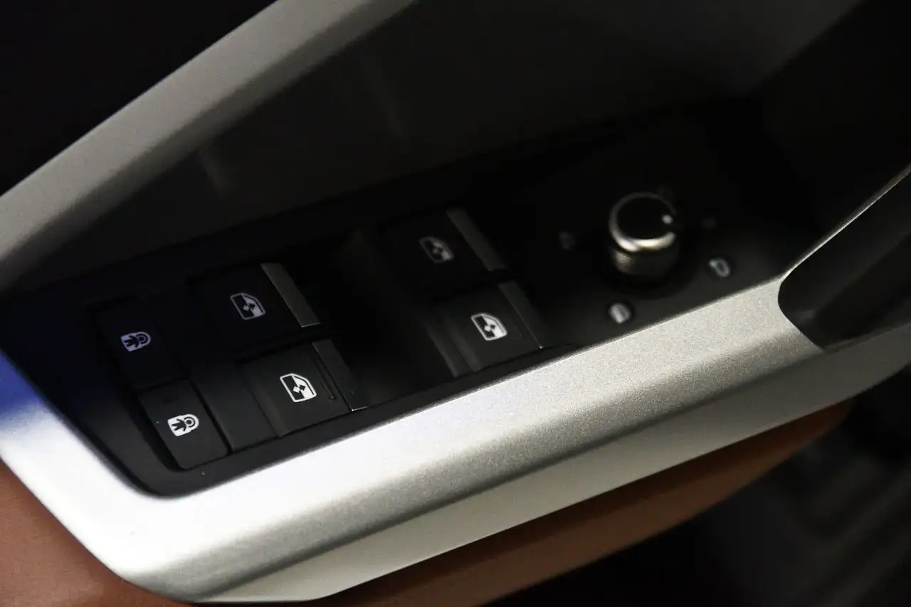 Audi Q3 - Image 14