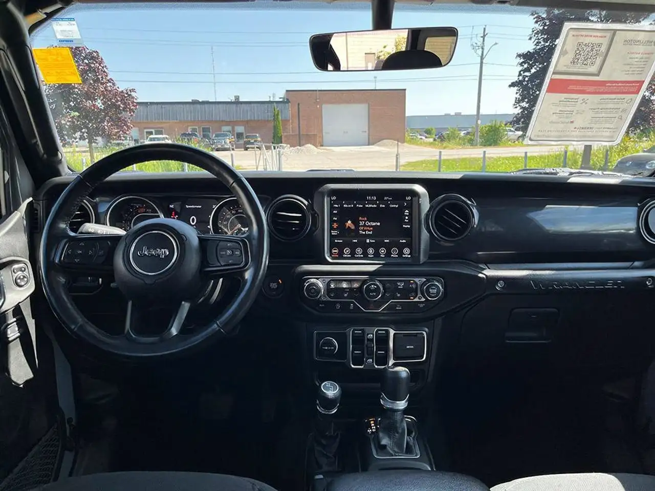 Jeep Wrangler - Image 10