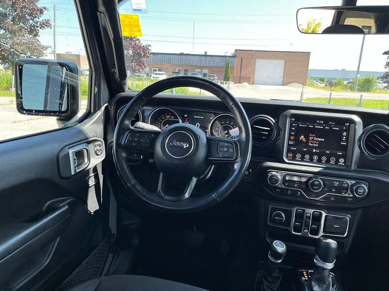 Jeep Wrangler - Image 9