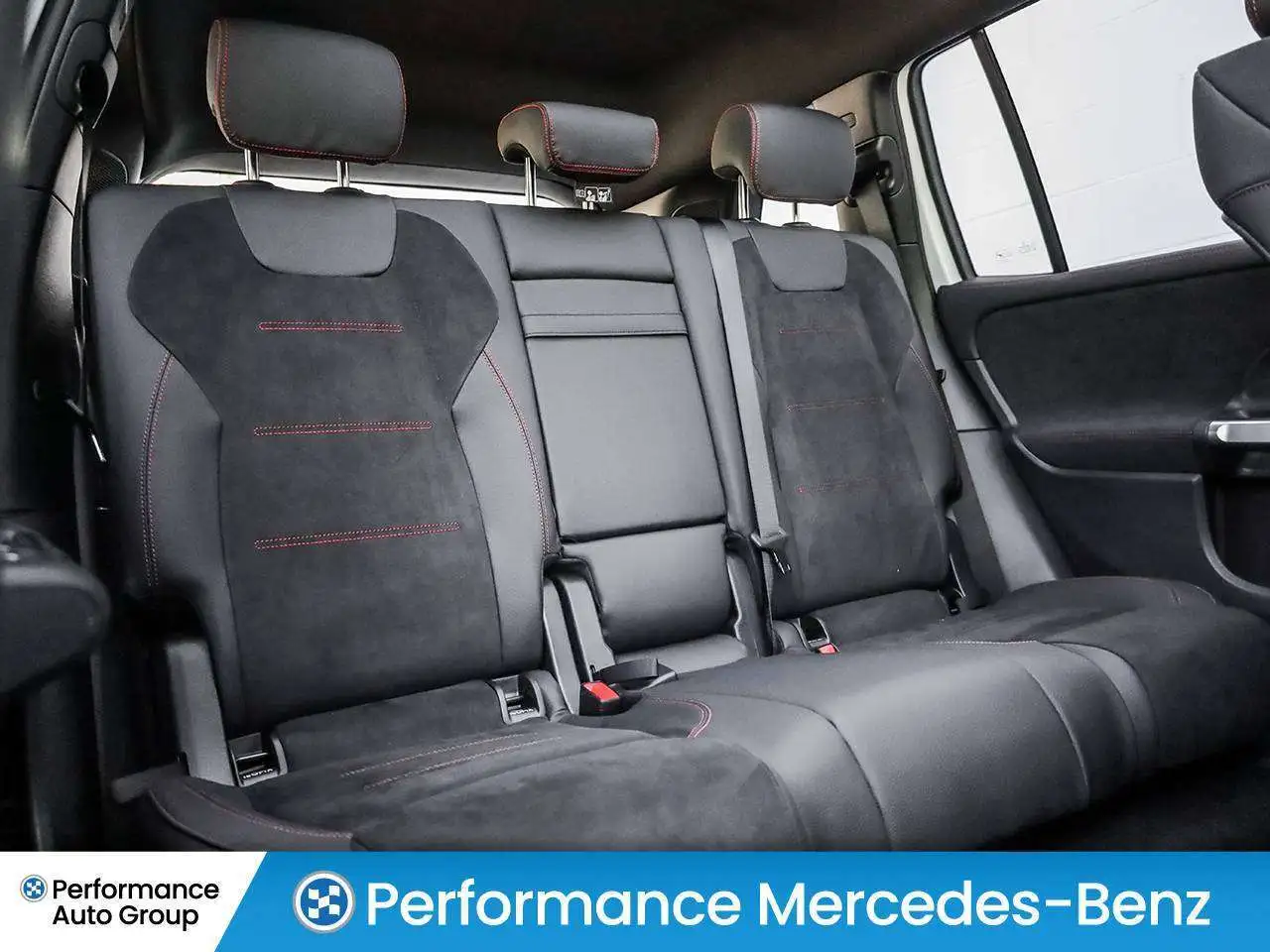 Mercedes-Benz GLB - Image 14