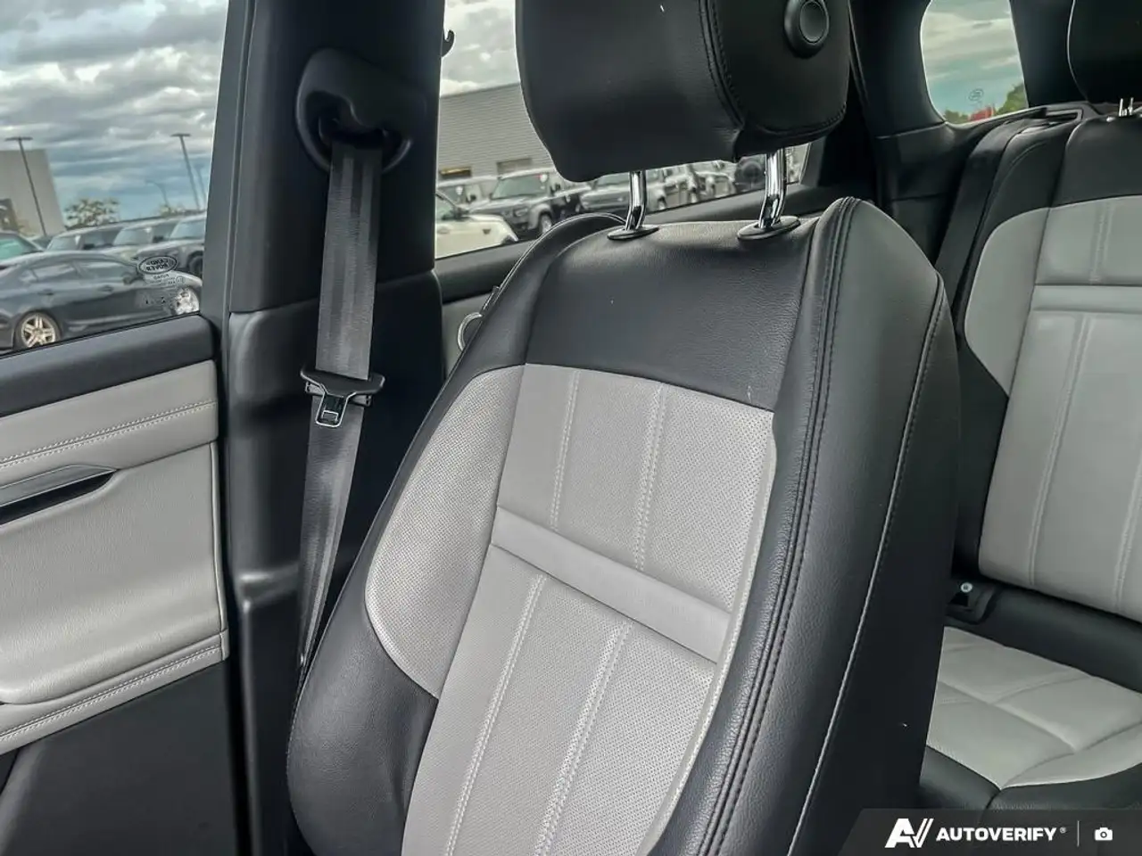 Land Rover Range Rover Evoque - Image 20