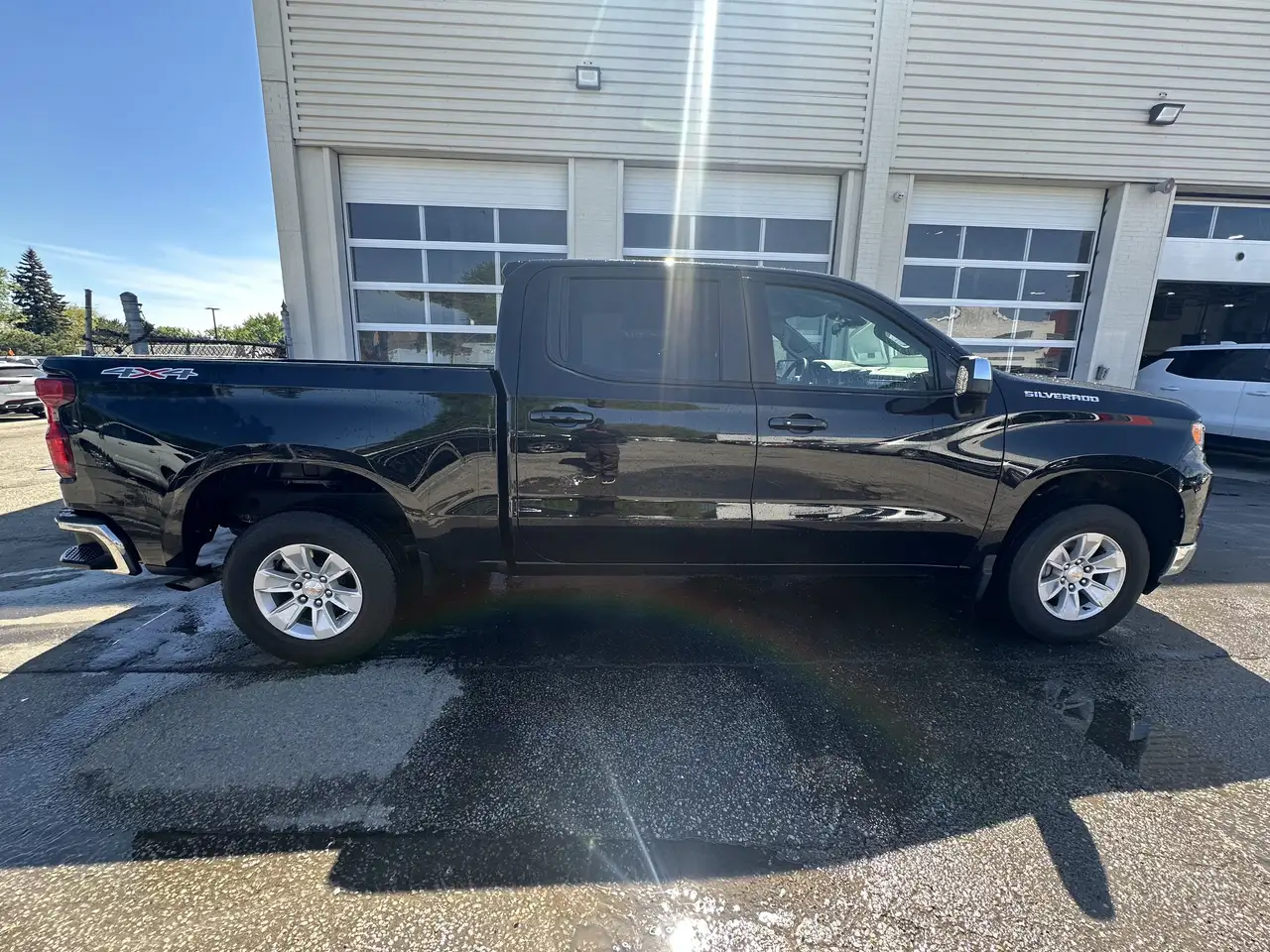 Chevrolet Silverado 1500 - Image 4
