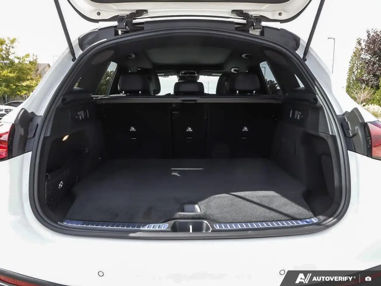 Mercedes-Benz GLC - Image 10