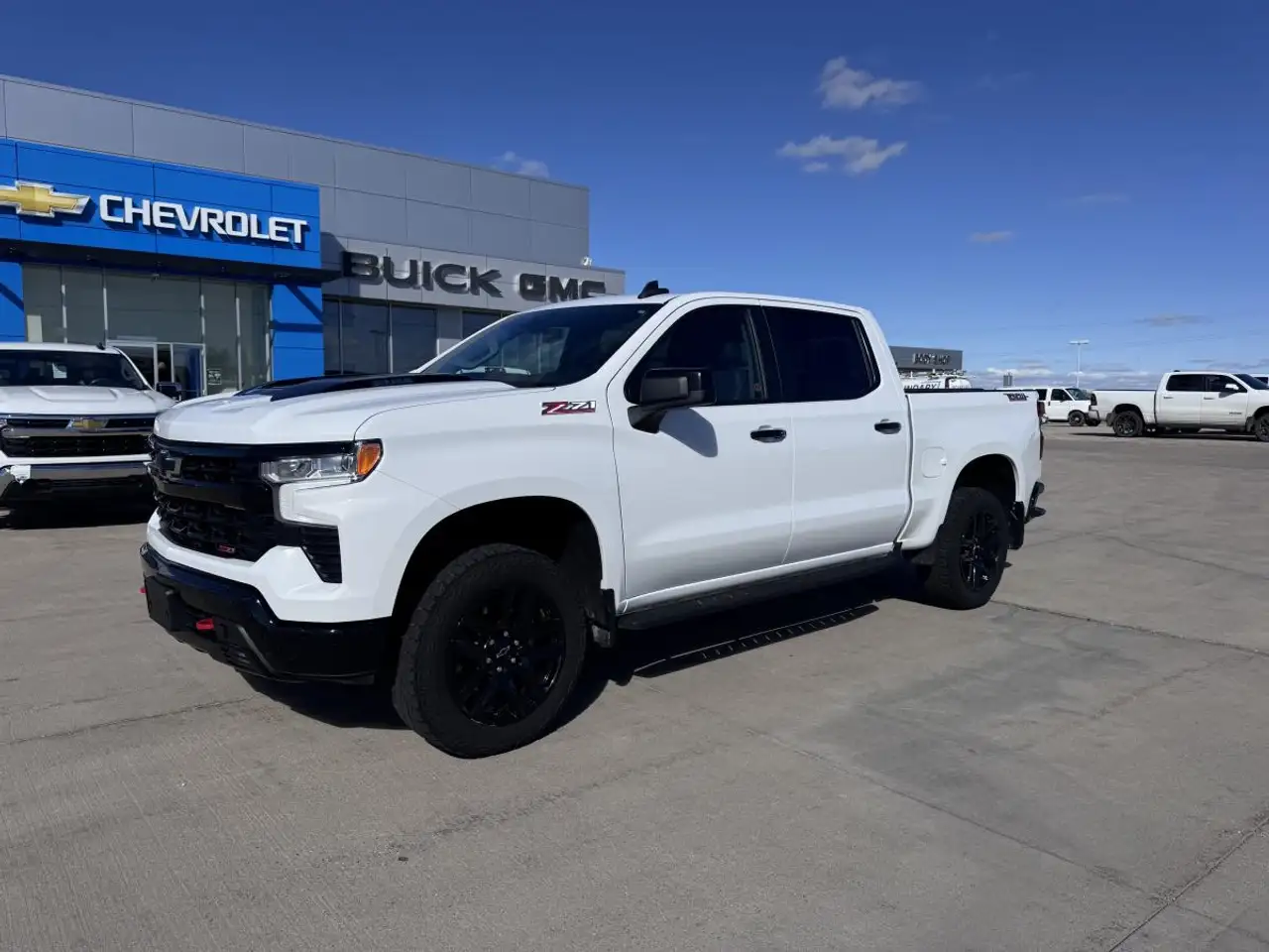 Chevrolet Silverado 1500 - Image 2