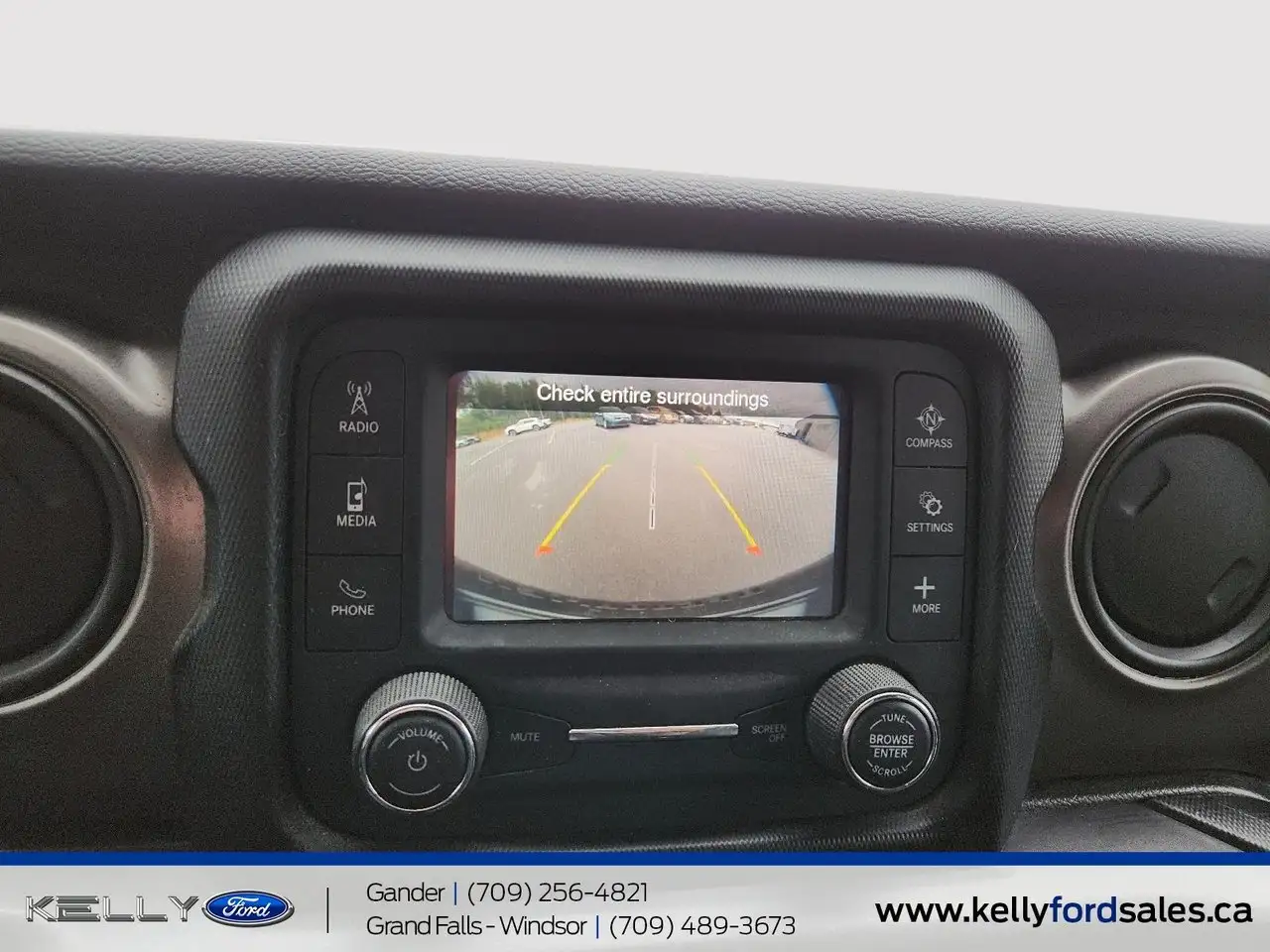 Jeep Wrangler - Image 17