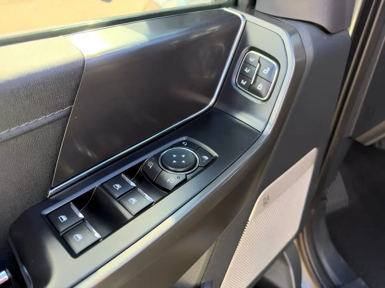 Ford F-150 - Image 20