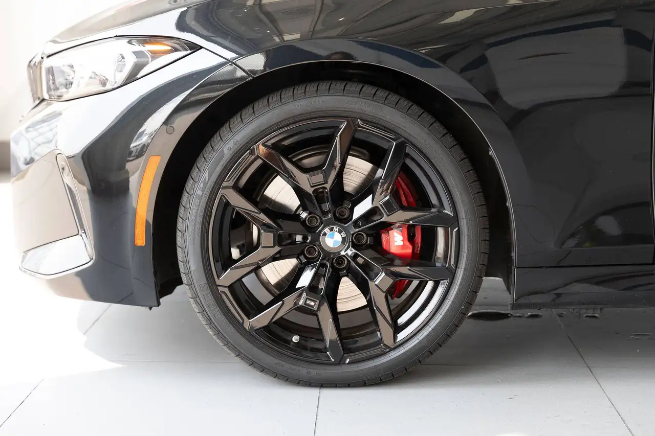 BMW 3 Series - Image 16