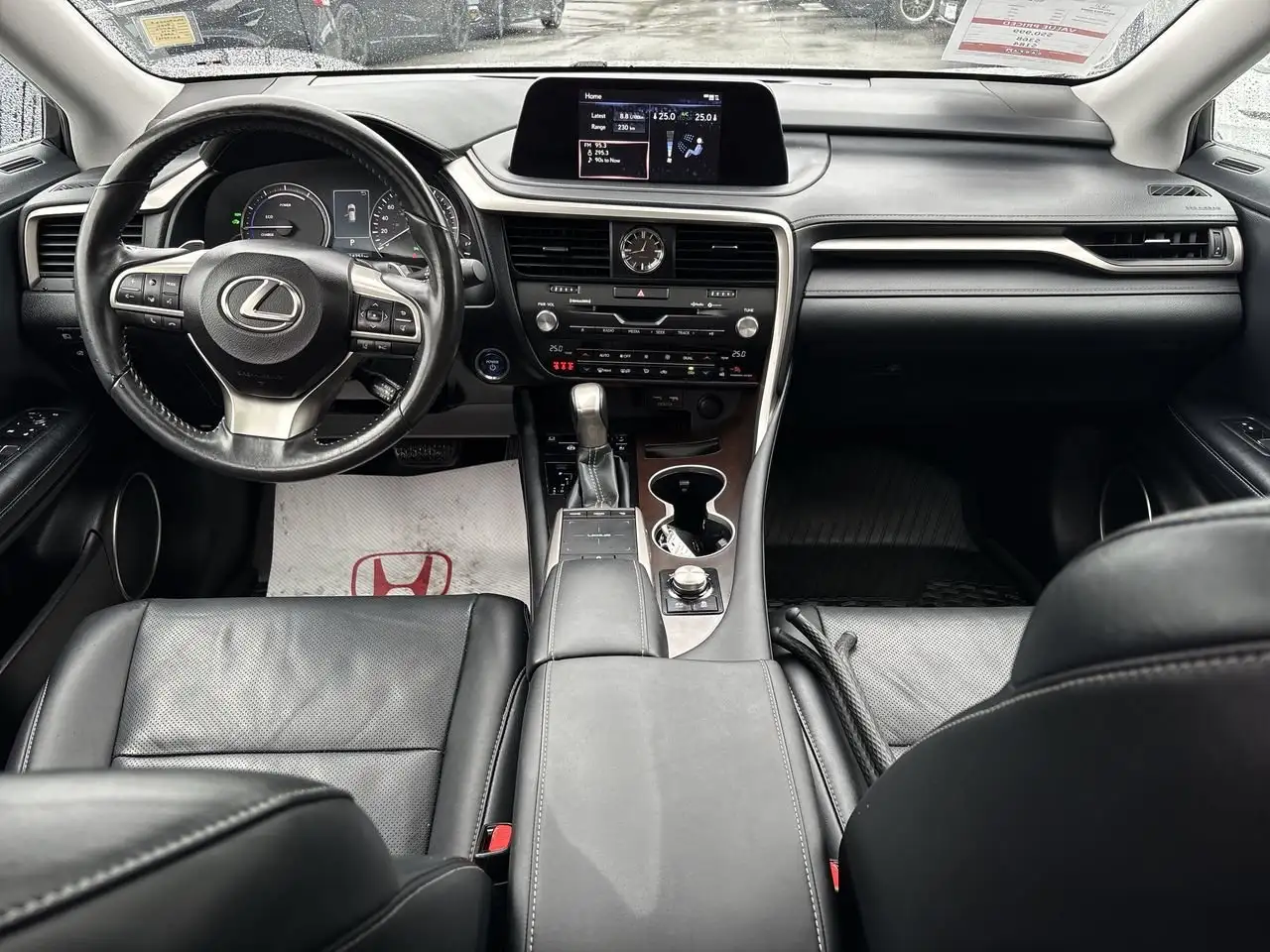 Lexus RX - Image 28