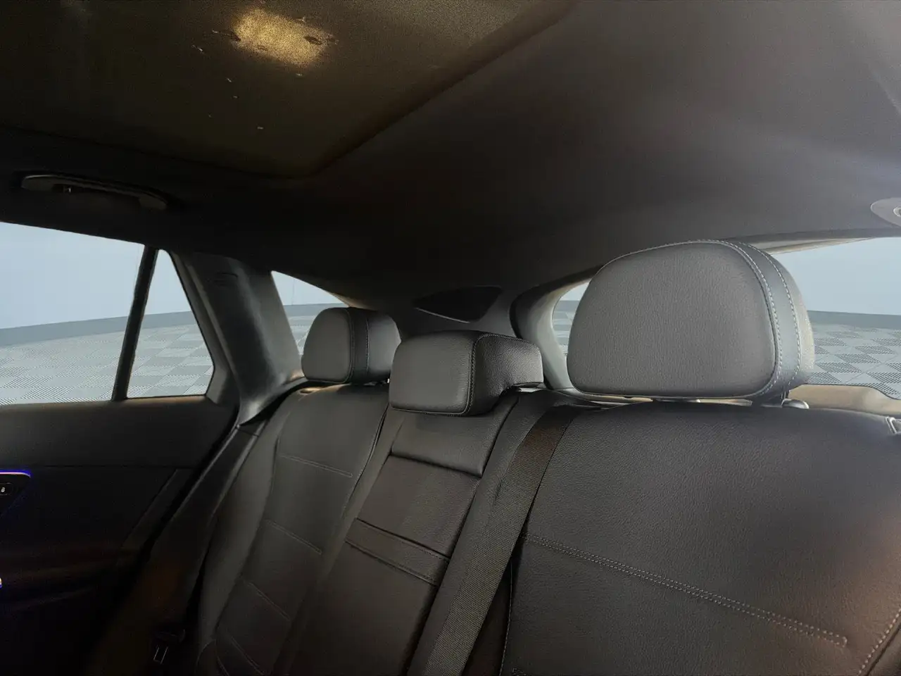 Mercedes-Benz GLC - Image 17