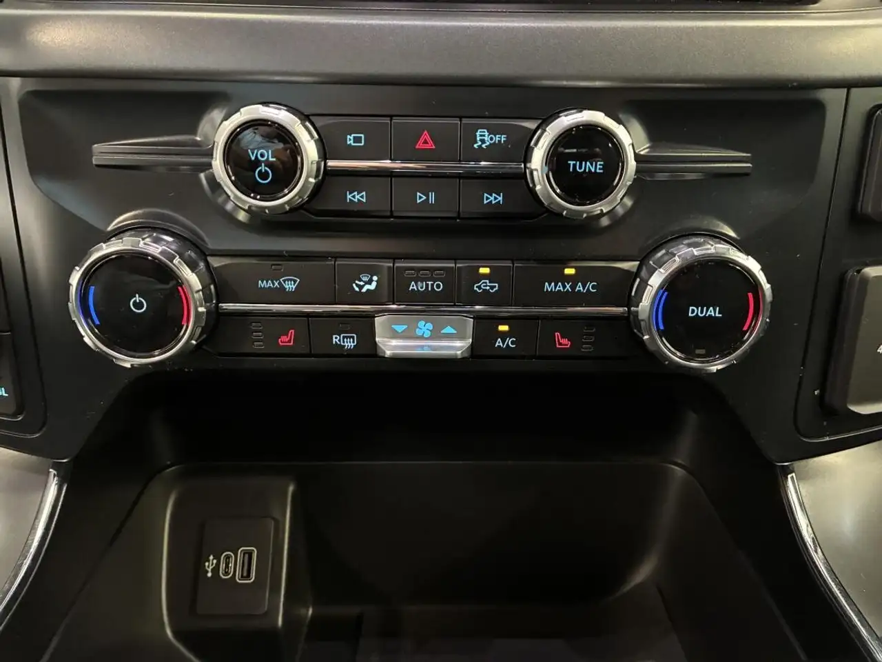 Ford F-150 - Image 14
