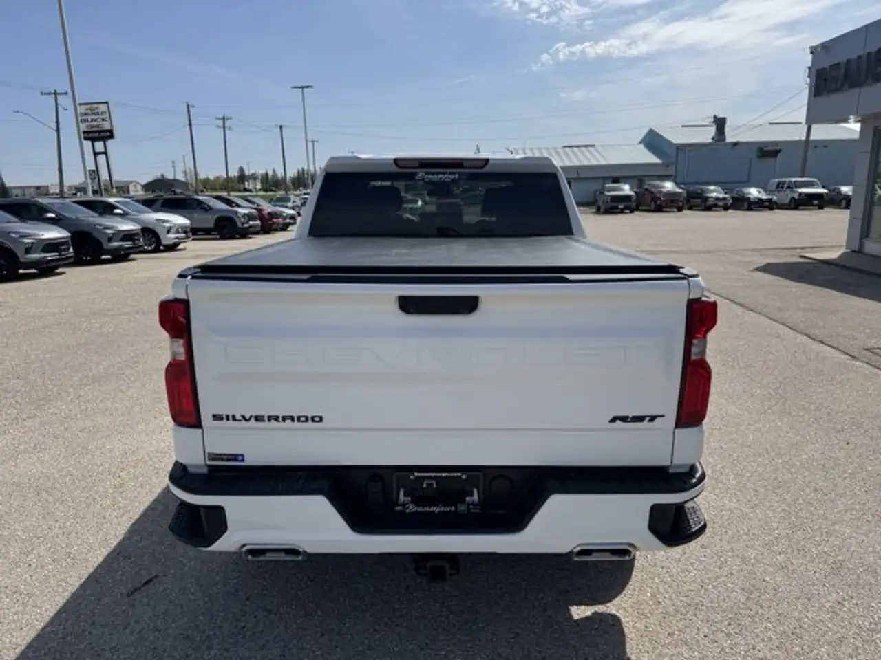 Chevrolet Silverado 1500 - Image 6
