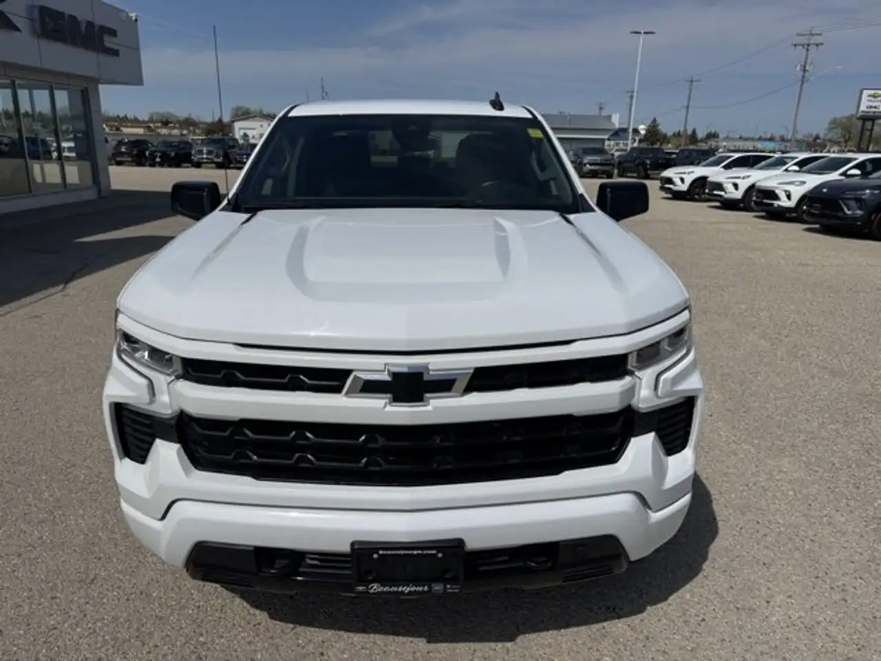Chevrolet Silverado 1500 - Image 2