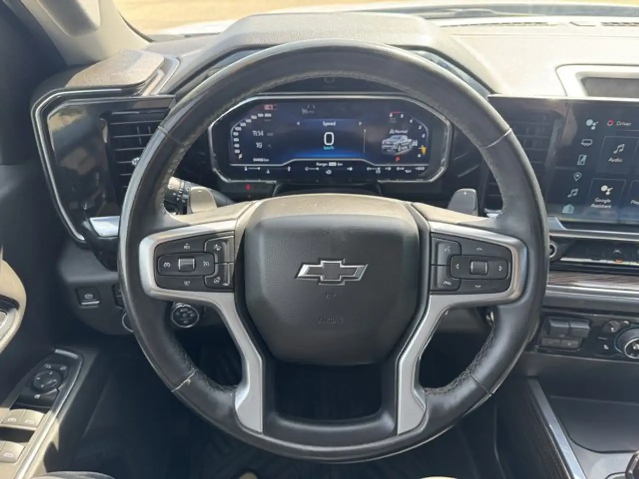 Chevrolet Silverado 1500 - Image 17