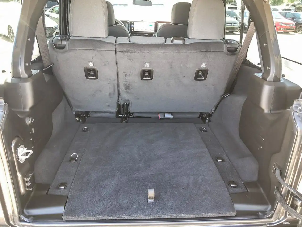 Jeep Wrangler - Image 15