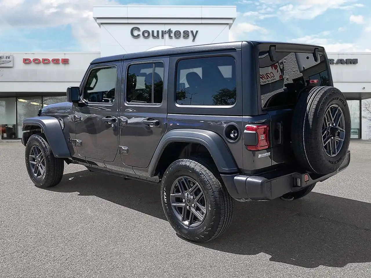 Jeep Wrangler - Image 4