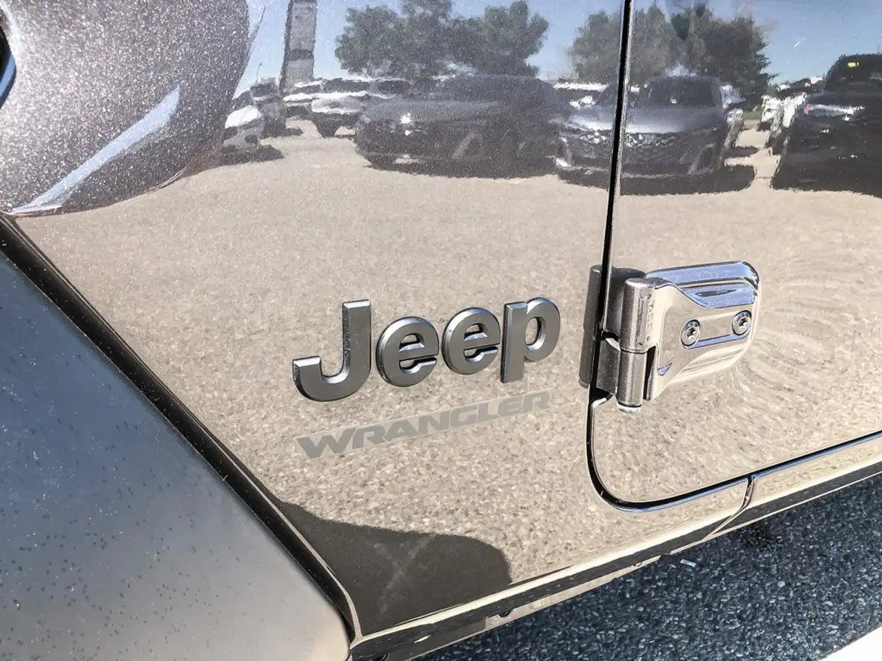 Jeep Wrangler - Image 12