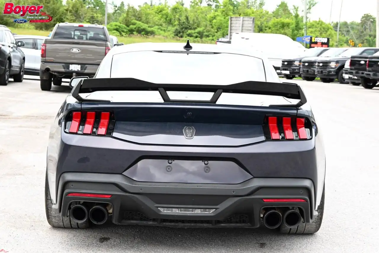Ford Mustang - Image 9