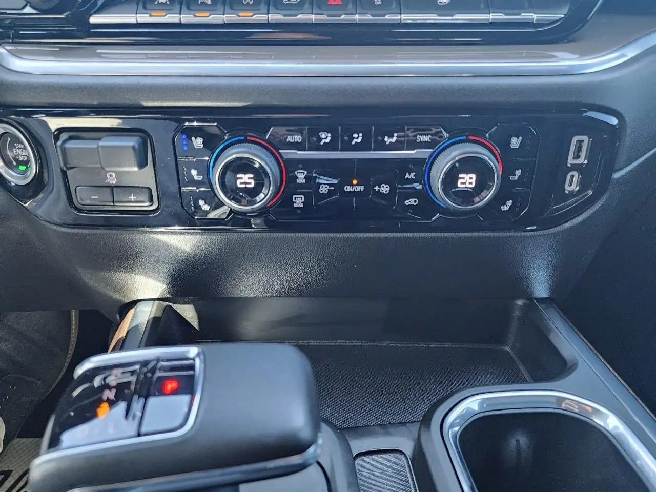 Chevrolet Silverado 1500 - Image 40