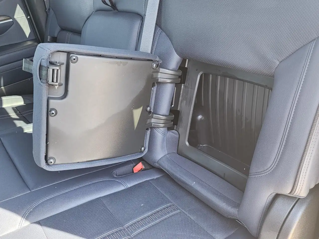 Chevrolet Silverado 1500 - Image 15