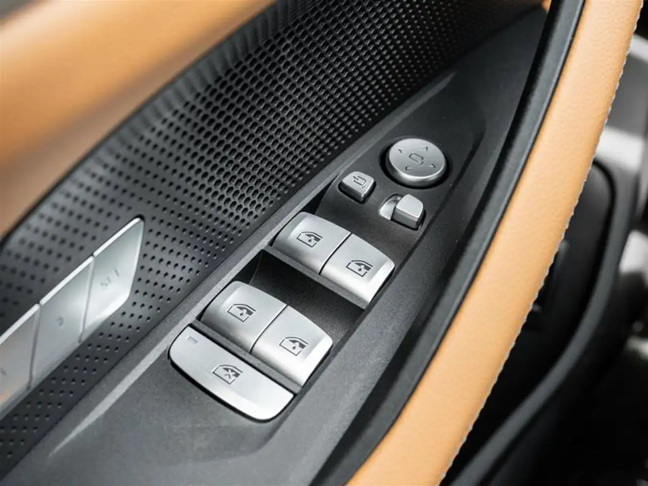 BMW 4 Series - Image 15