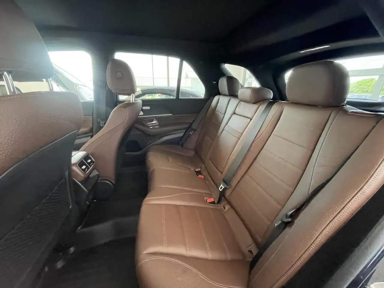 Mercedes-Benz GLE - Image 13