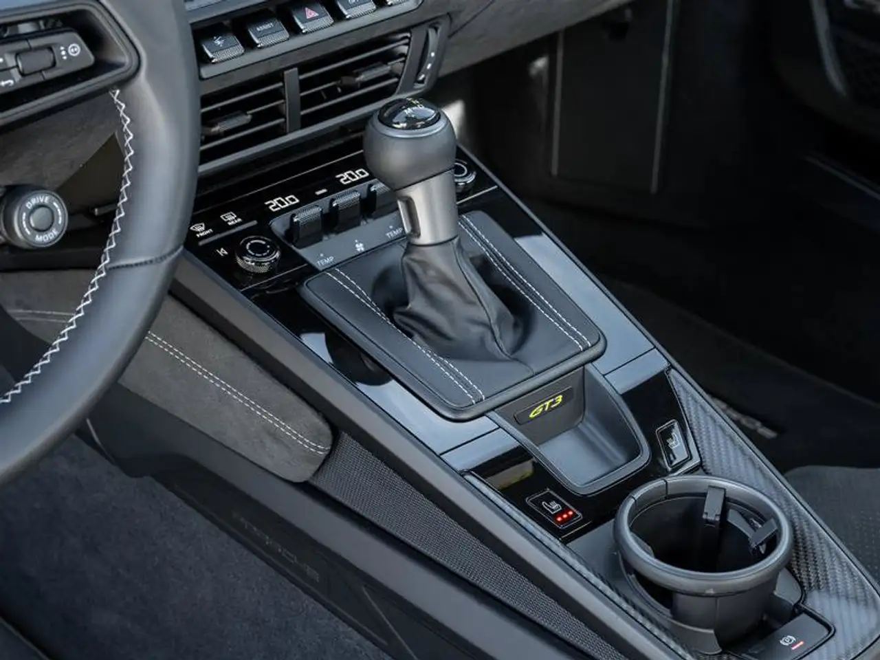 Porsche 911 - Image 36