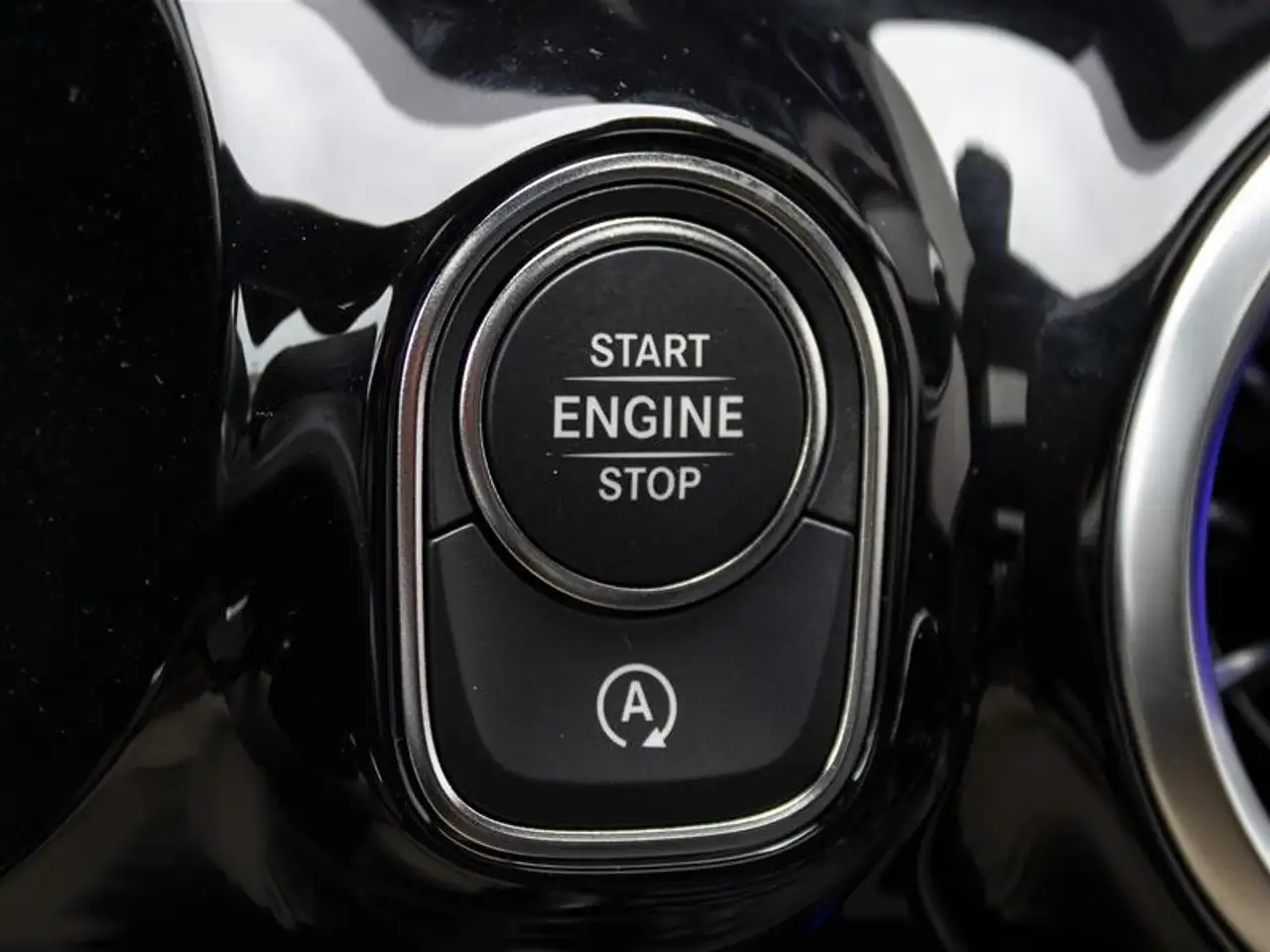 Mercedes-Benz GLA - Image 13