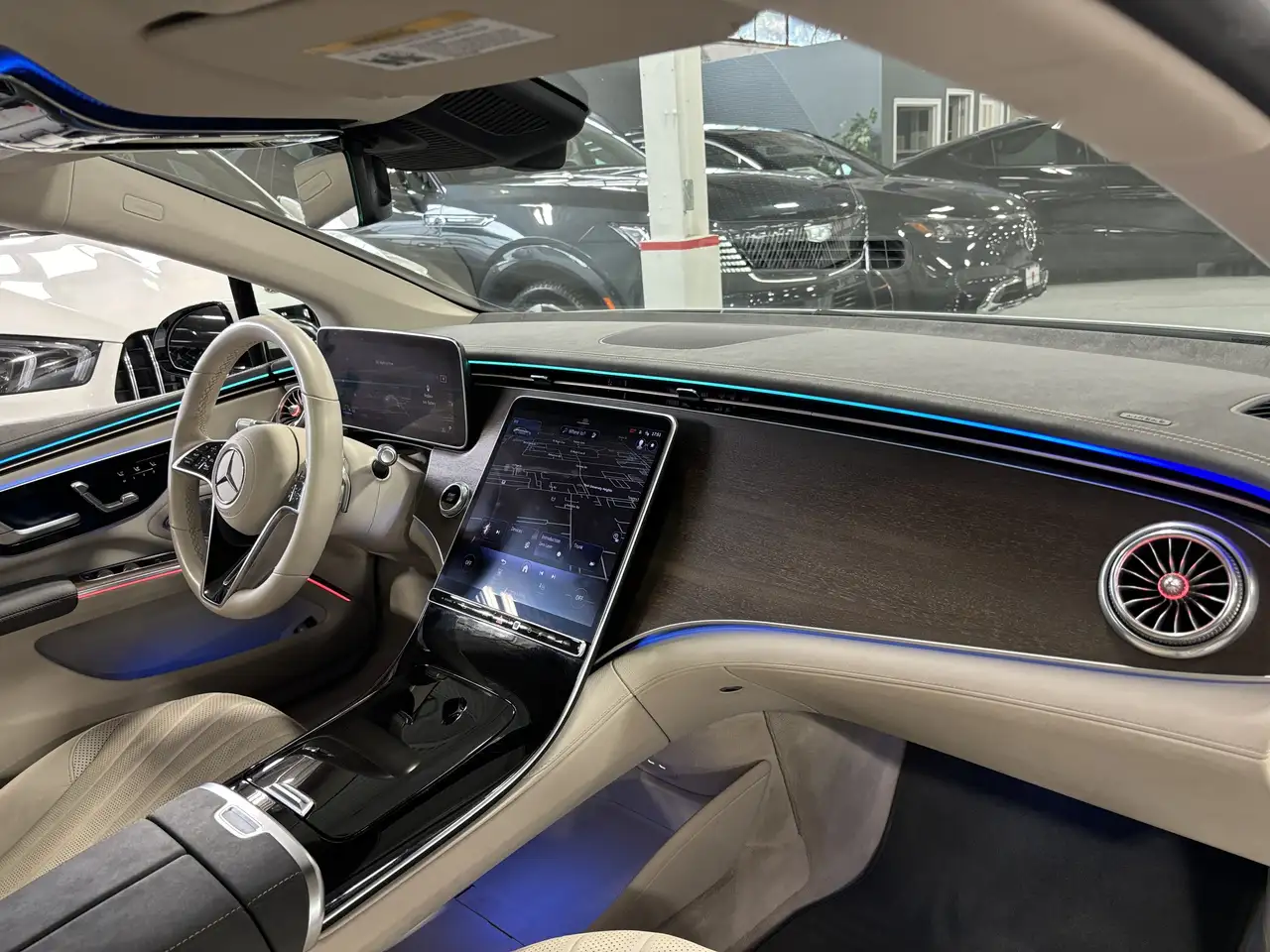 Mercedes-Benz EQS - Image 18