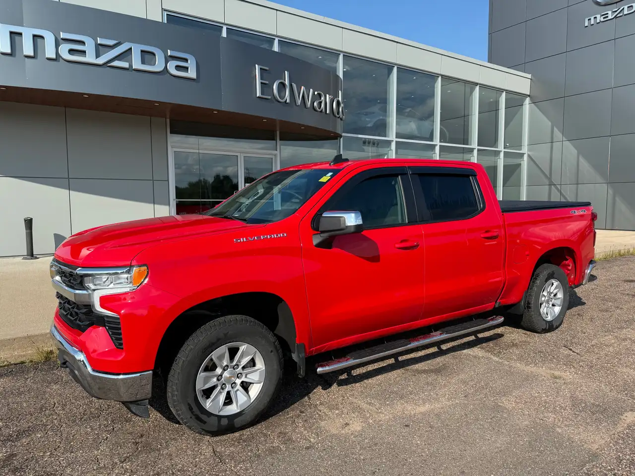 Chevrolet Silverado 1500 - Image 3