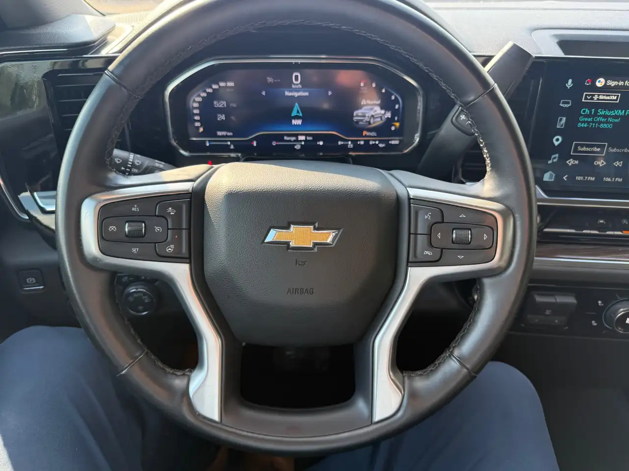 Chevrolet Silverado 1500 - Image 25