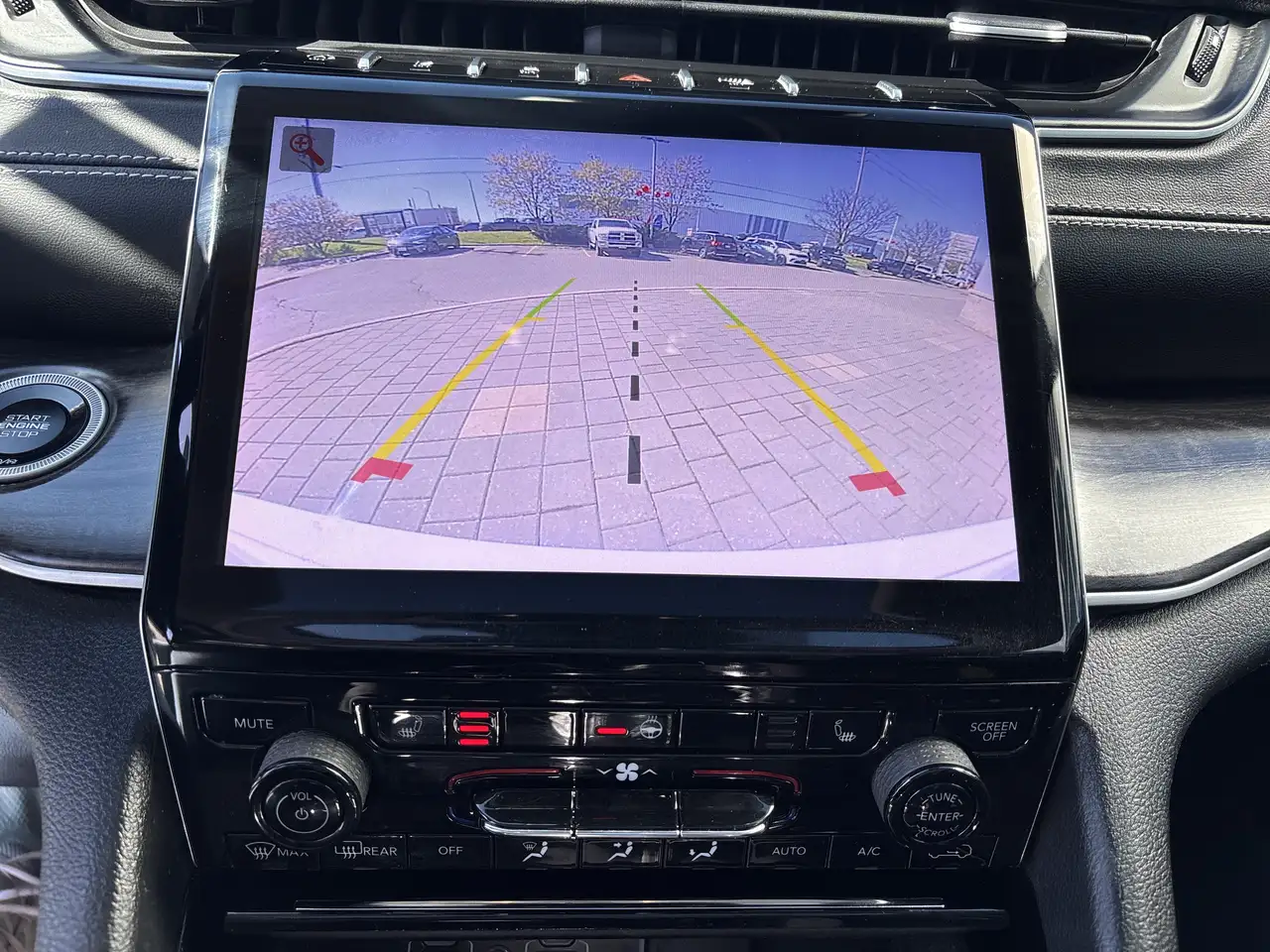 Jeep Grand Cherokee - Image 21