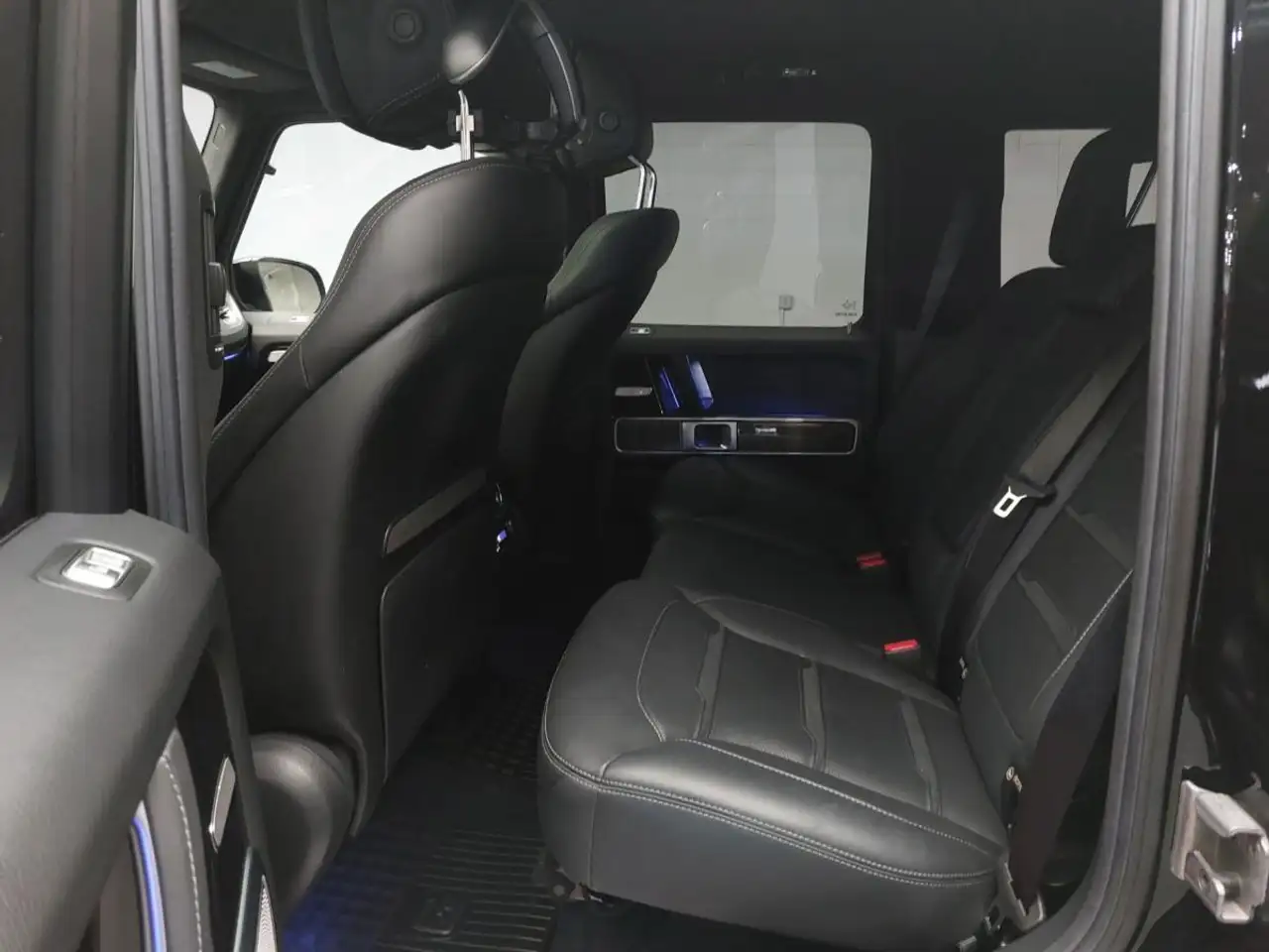 Mercedes-Benz G-Class - Image 17