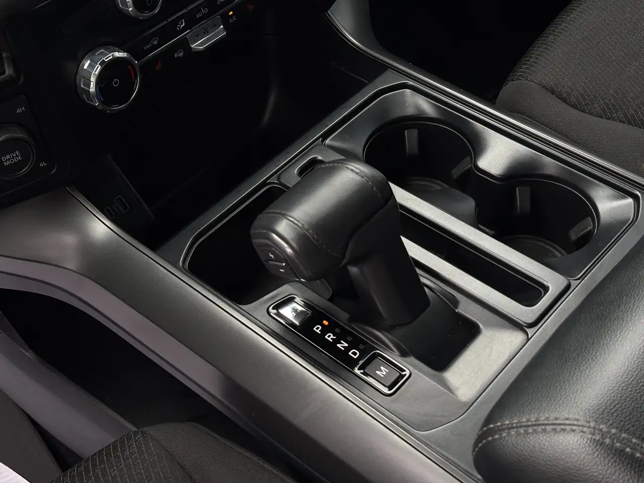 Ford F-150 - Image 29