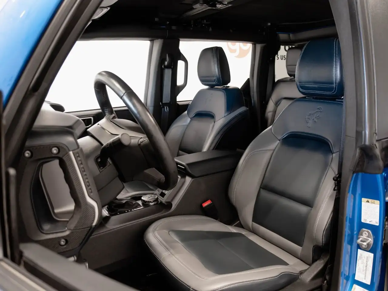 Ford Bronco - Image 11