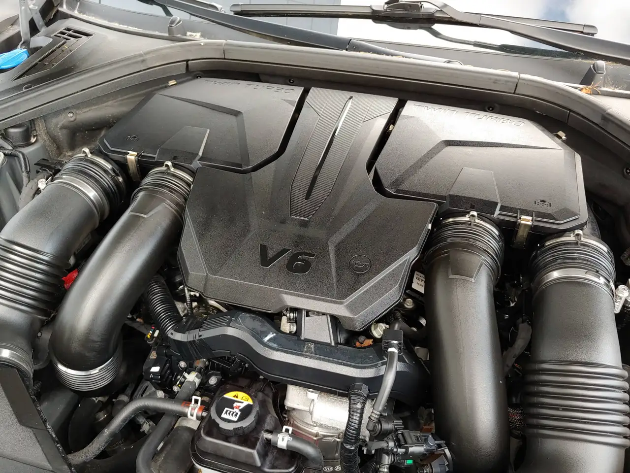 Genesis GV70 - Image 36